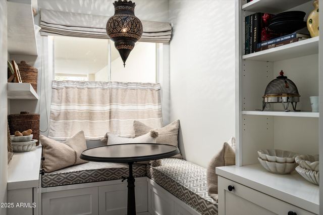 5101 N CASA BLANCA Drive 217, Paradise Valley, AZ 85253