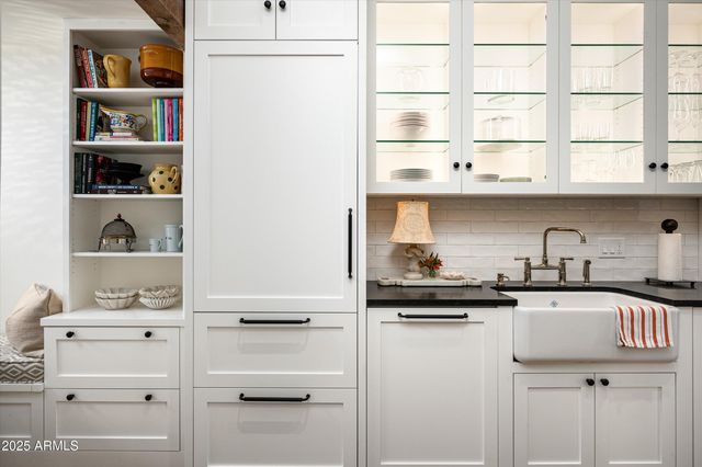 5101 N CASA BLANCA Drive 217, Paradise Valley, AZ 85253