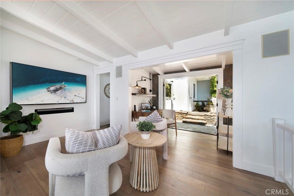 Image 11 of property listing at 31152 Holly Drive, Laguna Beach, CA 92651
