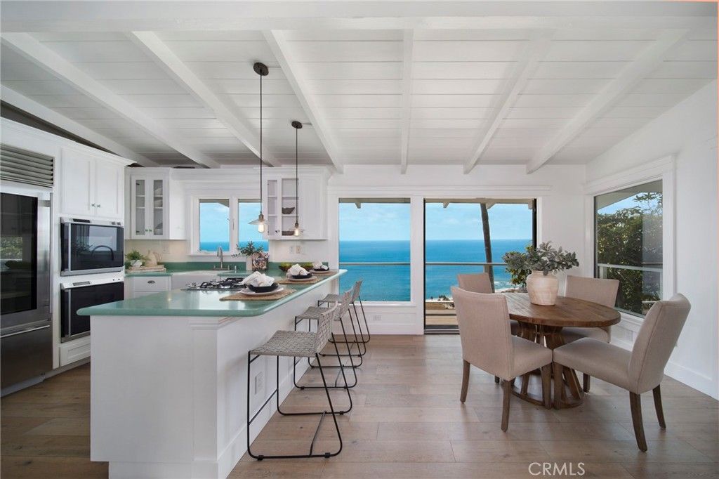 Image 7 of property listing at 31152 Holly Drive, Laguna Beach, CA 92651