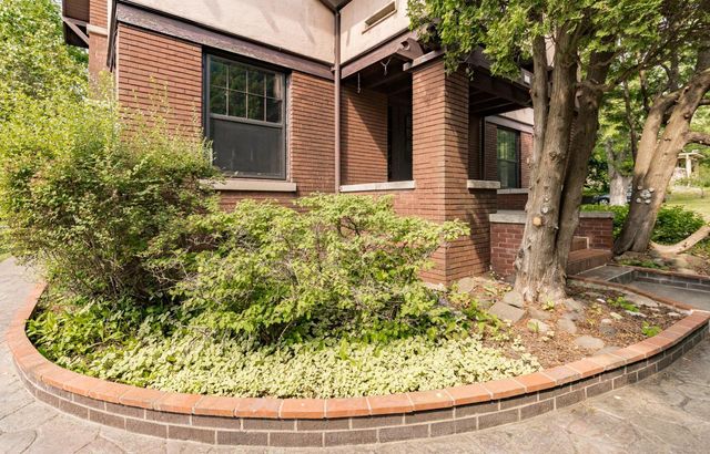 101 S 20th Avenue E, Duluth, MN 55812