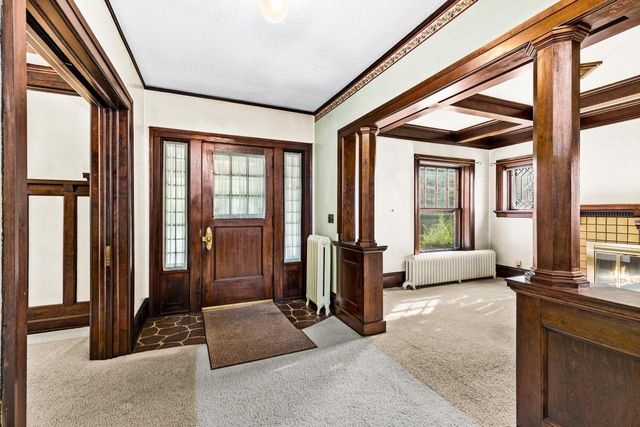 101 S 20th Avenue E, Duluth, MN 55812
