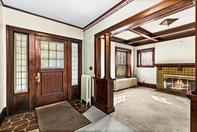 101 S 20th Avenue E, Duluth, MN 55812