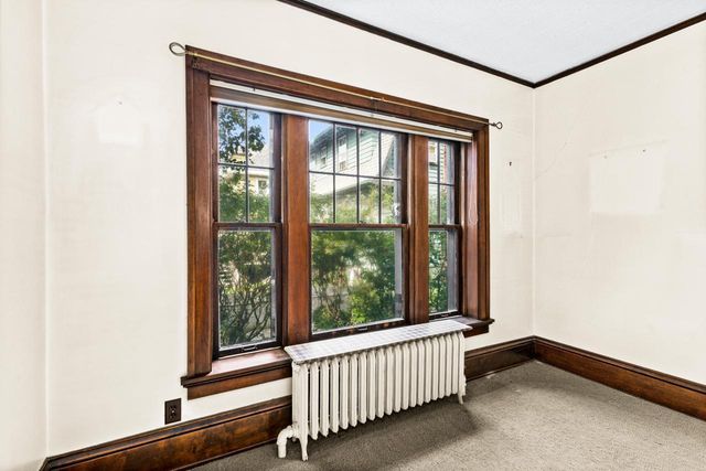 101 S 20th Avenue E, Duluth, MN 55812