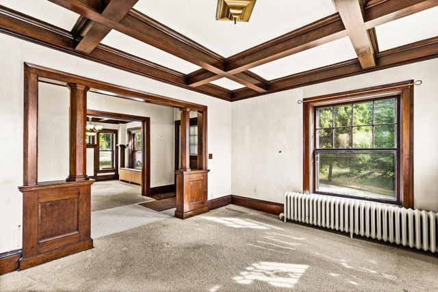 101 S 20th Avenue E, Duluth, MN 55812