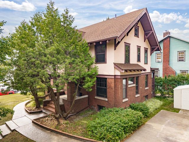 101 S 20th Avenue E, Duluth, MN 55812
