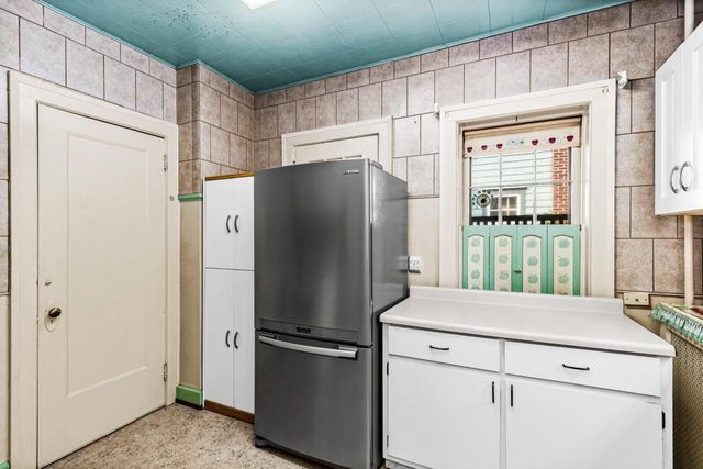 101 S 20th Avenue E, Duluth, MN 55812