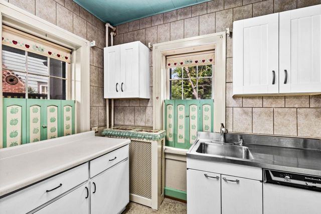 101 S 20th Avenue E, Duluth, MN 55812