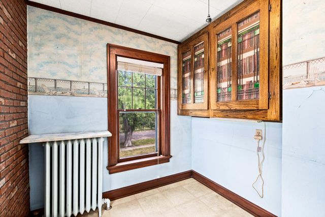101 S 20th Avenue E, Duluth, MN 55812