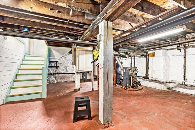 101 S 20th Avenue E, Duluth, MN 55812