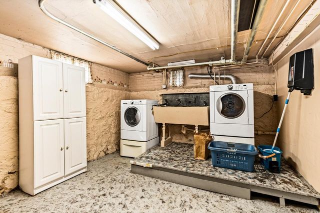 101 S 20th Avenue E, Duluth, MN 55812