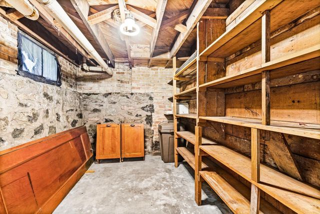101 S 20th Avenue E, Duluth, MN 55812