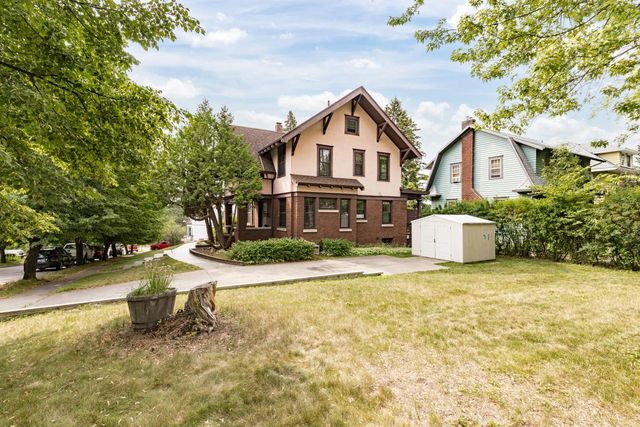 101 S 20th Avenue E, Duluth, MN 55812