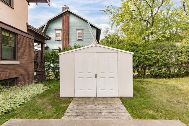 101 S 20th Avenue E, Duluth, MN 55812