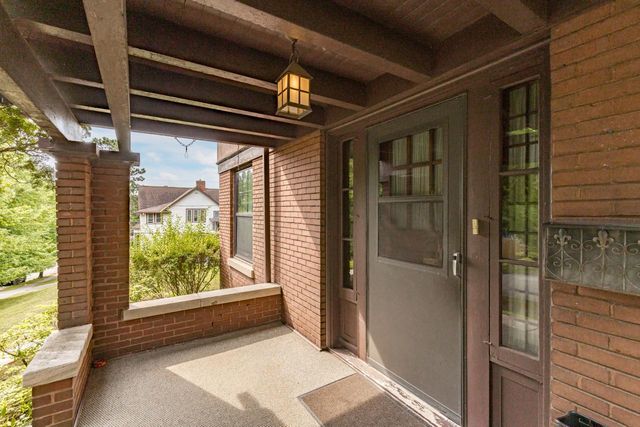 101 S 20th Avenue E, Duluth, MN 55812