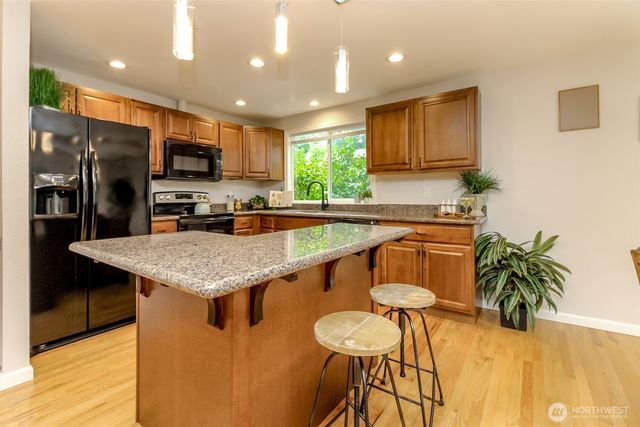 3716 SW 328th Place, Puyallup, WA 98023