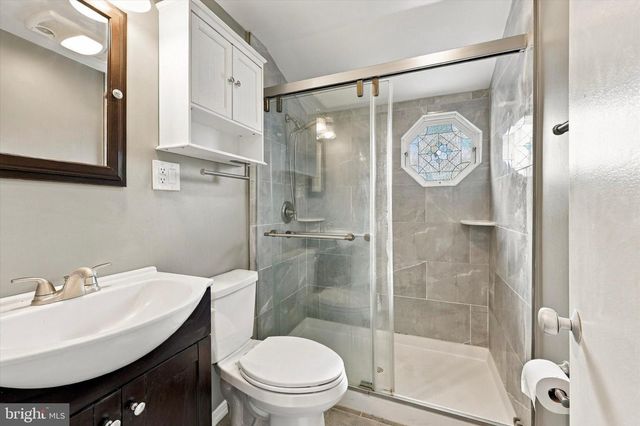 10 EAST LN, Levittown, PA 19054