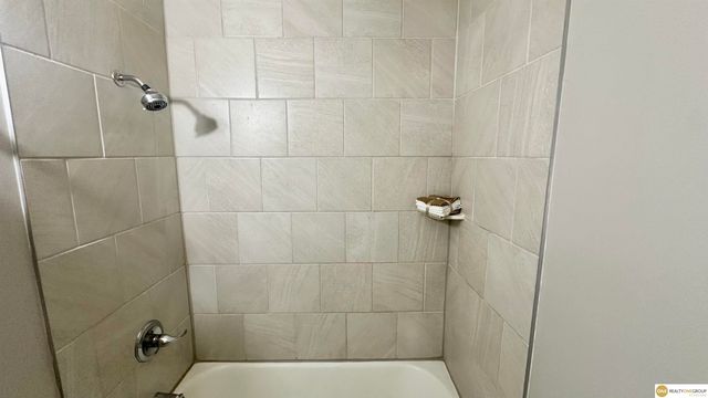 3748 N 43 Street, Omaha, NE 68111