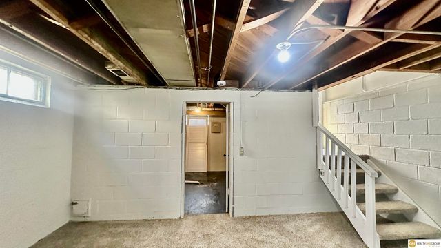 3748 N 43 Street, Omaha, NE 68111