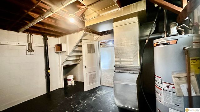 3748 N 43 Street, Omaha, NE 68111