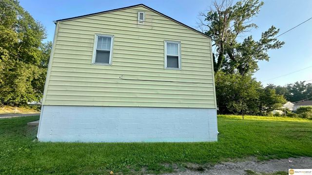 3748 N 43 Street, Omaha, NE 68111