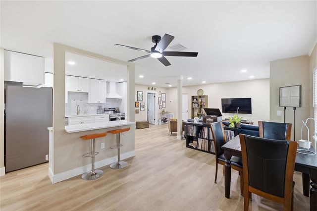 4300 28TH AVENUE N, St Petersburg, FL 33713