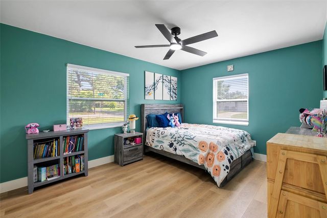 4300 28TH AVENUE N, St Petersburg, FL 33713