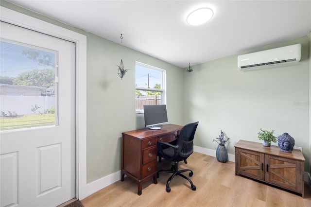 4300 28TH AVENUE N, St Petersburg, FL 33713