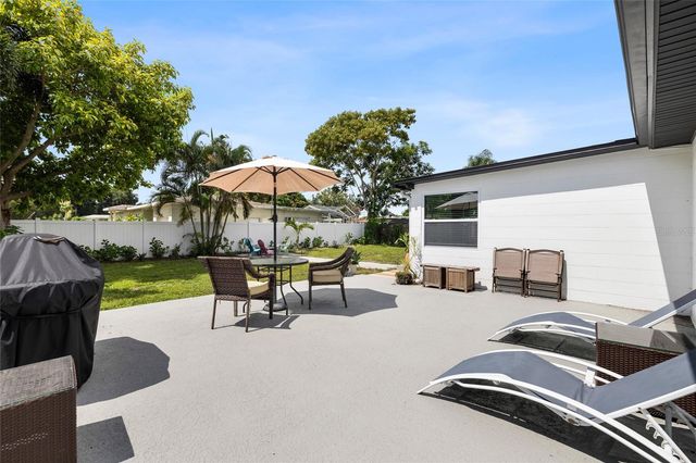 4300 28TH AVENUE N, St Petersburg, FL 33713