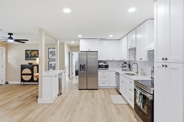 4300 28TH AVENUE N, St Petersburg, FL 33713