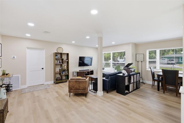 4300 28TH AVENUE N, St Petersburg, FL 33713