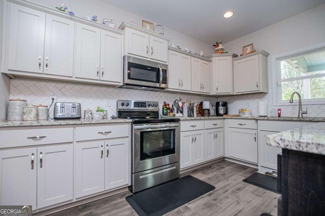 123 Sandalwood Drive, Carrollton, GA 30117