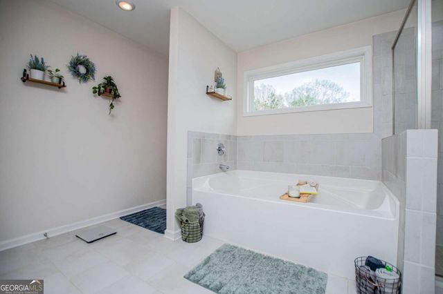 123 Sandalwood Drive, Carrollton, GA 30117