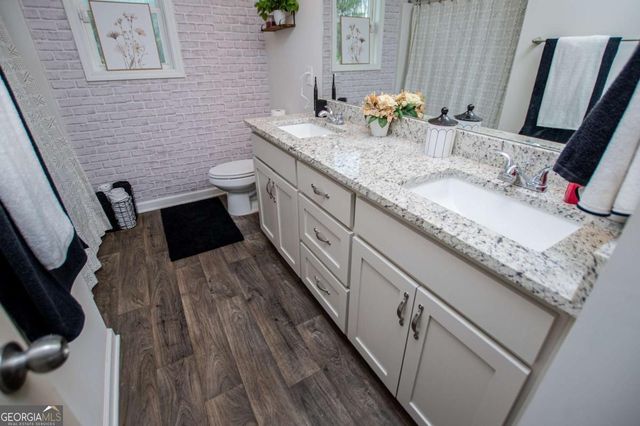 123 Sandalwood Drive, Carrollton, GA 30117