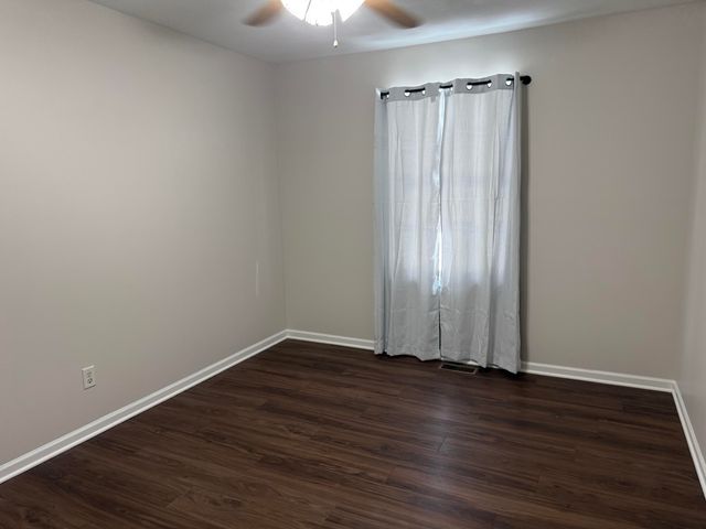 1622 N Circle View Lane, La Porte, IN 46350