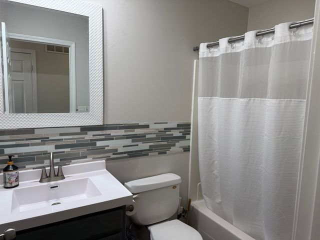 1622 N Circle View Lane, La Porte, IN 46350