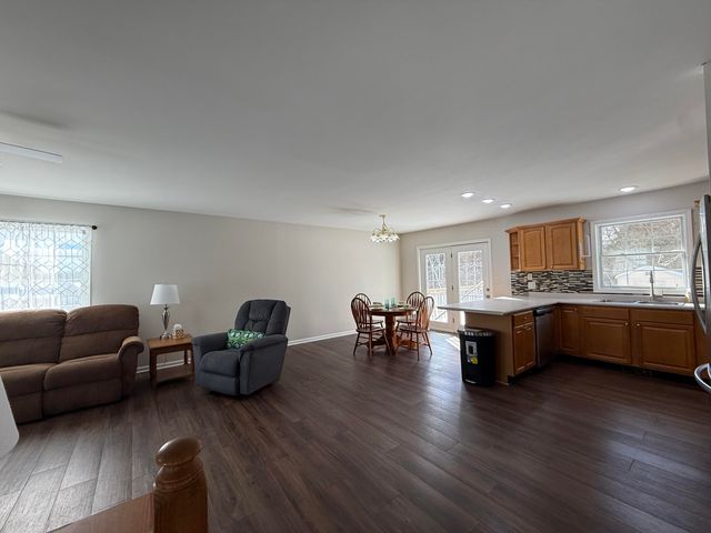 1622 N Circle View Lane, La Porte, IN 46350