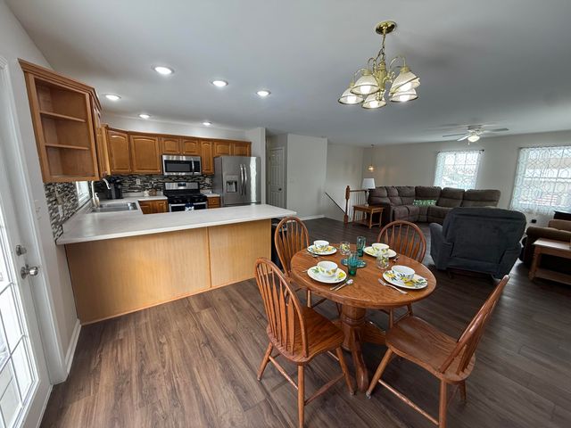 1622 N Circle View Lane, La Porte, IN 46350