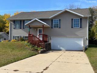 1622 N Circle View Lane, La Porte, IN 46350