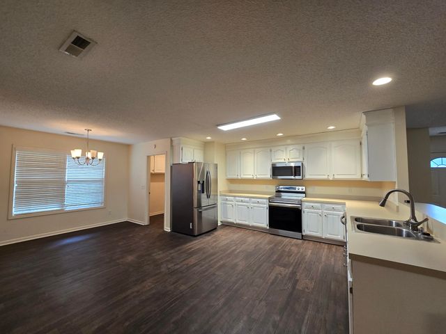 3682 Beacon Drive, Sumter, SC 29154