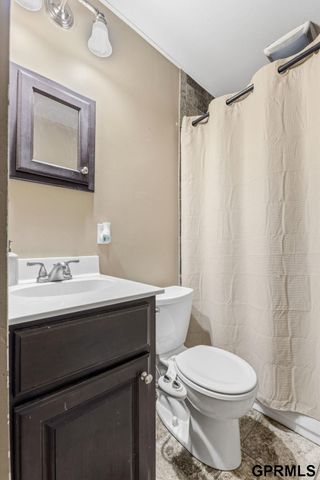 4333 N 55 Street, Omaha, NE 68104