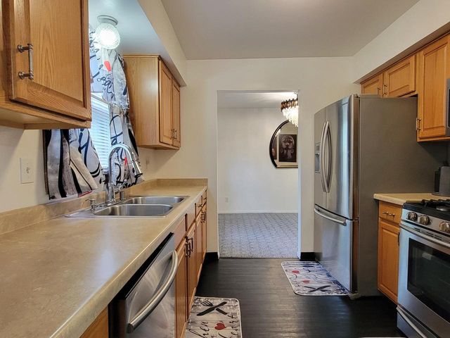 5805 N 111th STREET, Milwaukee, WI 53225