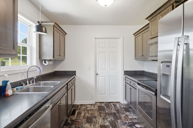532 Martin Chapel Rd, Portland, TN 37148
