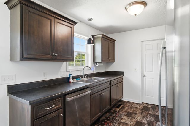 532 Martin Chapel Rd, Portland, TN 37148