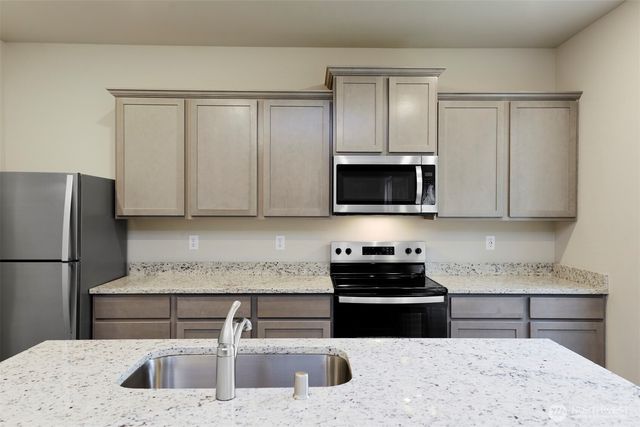 8507 13th Avenue E, Tacoma, WA 98445