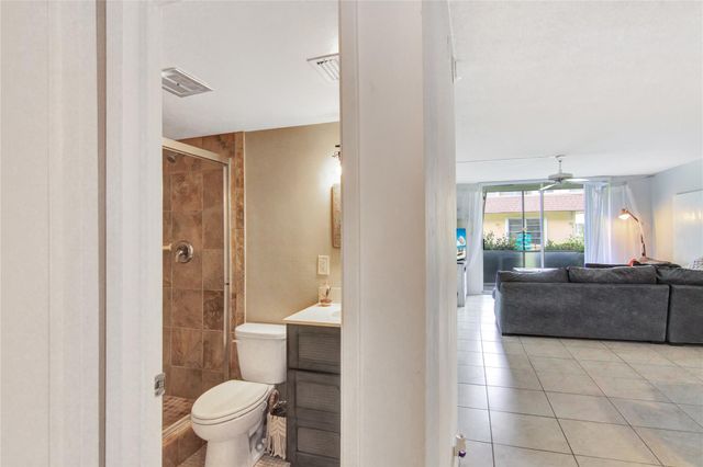 4500 N Federal Hwy 158G, Lighthouse Point, FL 33064