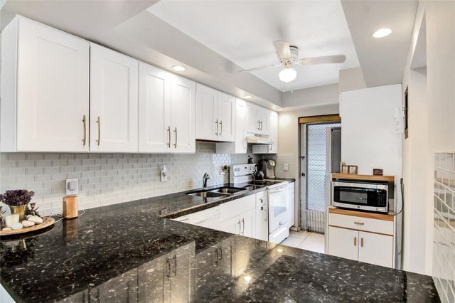 4500 N Federal Hwy 158G, Lighthouse Point, FL 33064