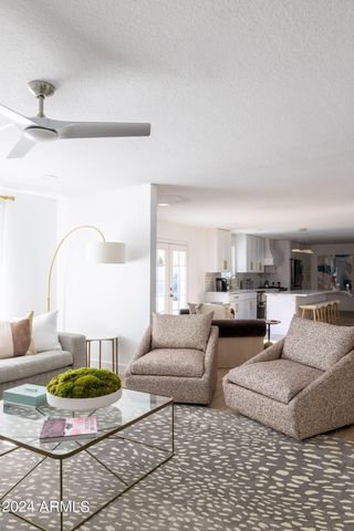 6629 E DREYFUS Avenue, Scottsdale, AZ 85254