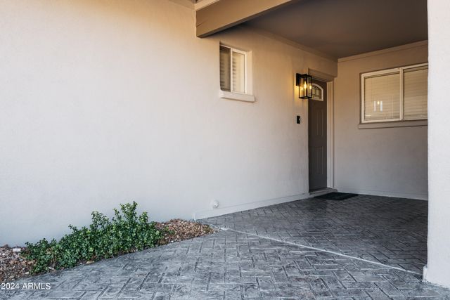 6629 E DREYFUS Avenue, Scottsdale, AZ 85254