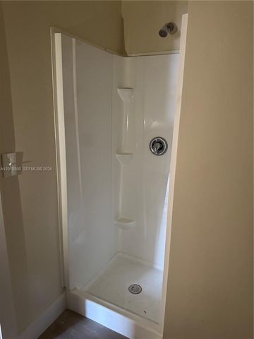 650 E 49th St, Hialeah, FL 33013